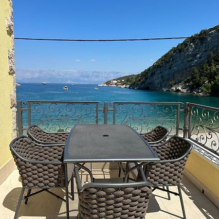 Zen-Pok House On The Beach - Pokrivenik Zastražišće Kültér fotó